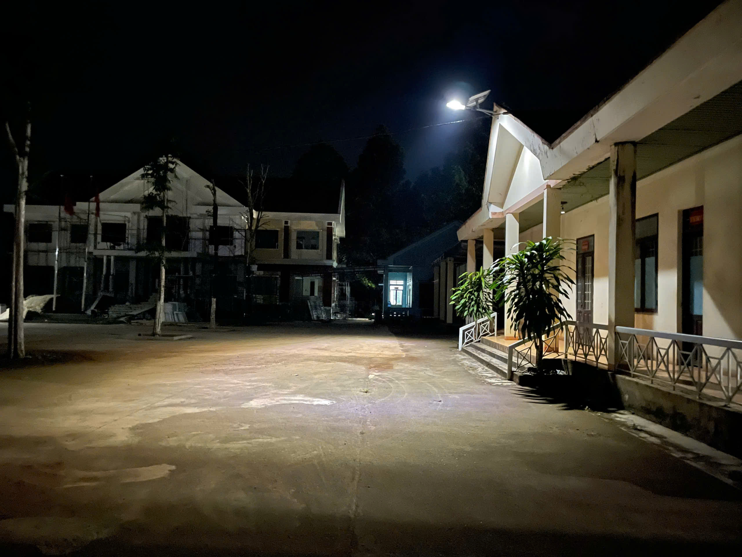 den-nang-luong-mat-troi-jindianvn-euler-energy-jindian-100W-56W-30W-36W-80W-120W-100W%20(66)